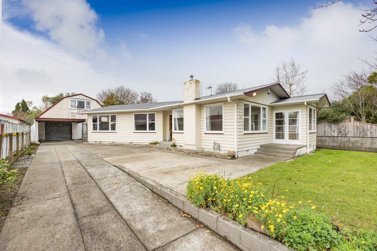 27 Newbury Street, Awapuni, Palmerston North - Carousel 1