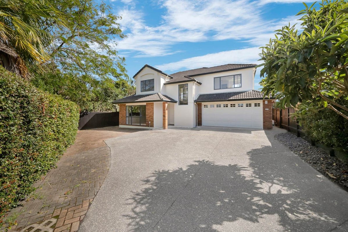 6 Belsera Court, Northpark, Auckland - Carousel 1