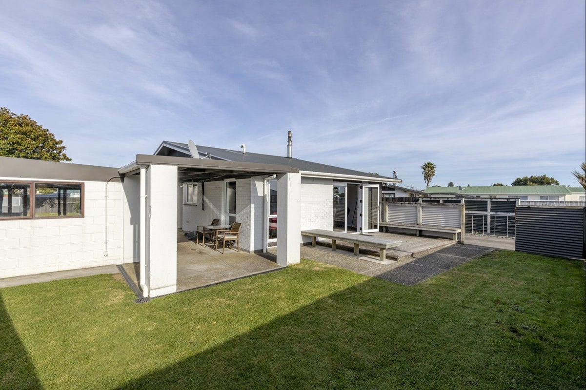 49 Gardenia Avenue, Bell Block, New Plymouth - Carousel 1
