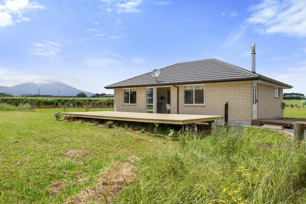 94 Mirikau Road, Warea, New Plymouth - Carousel 2