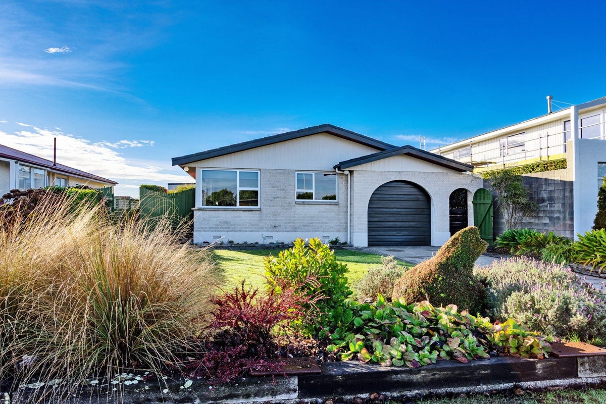 411 Racecourse Road, Hargest, Invercargill - Carousel 1