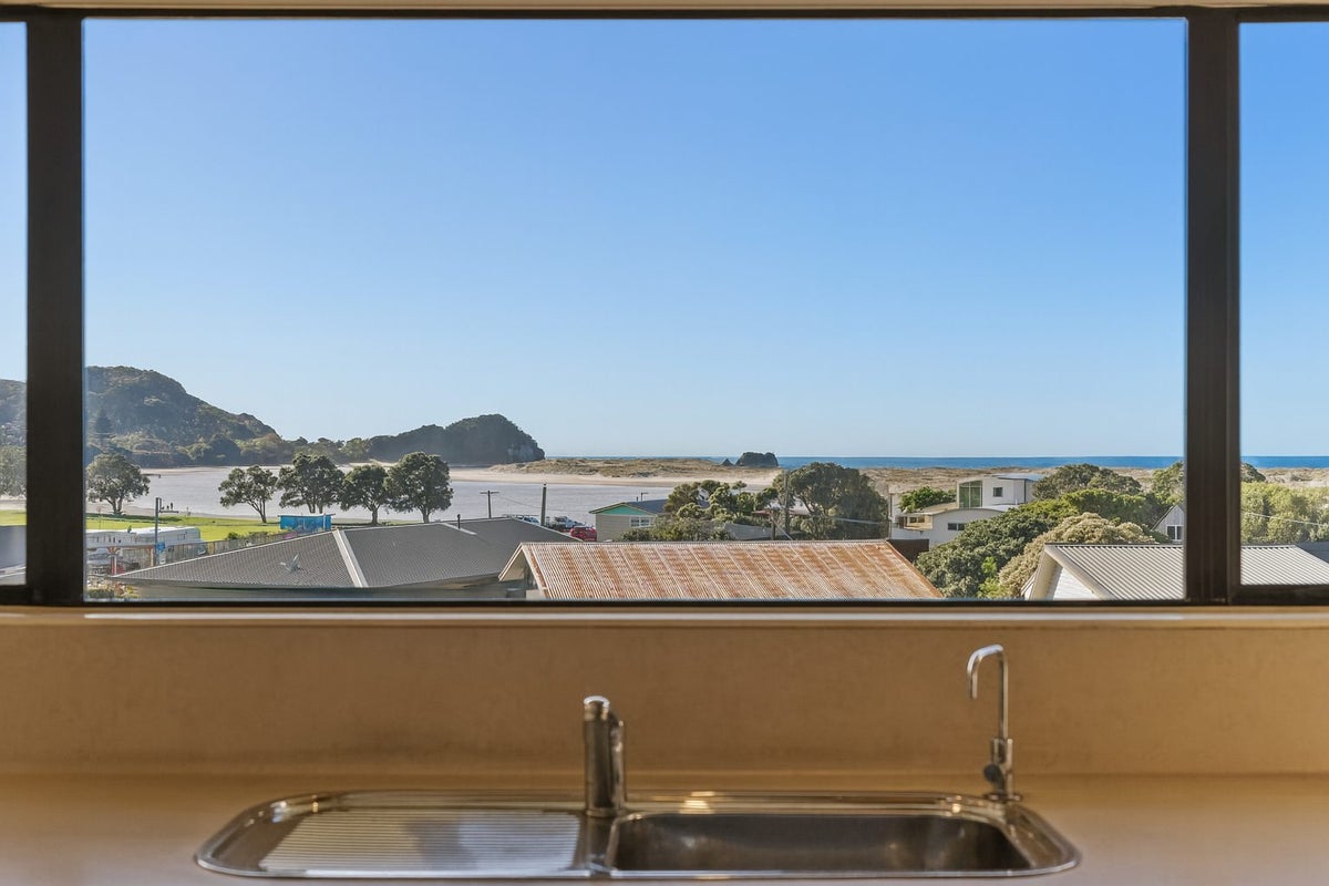 1B Alamar Crescent, Mangawhai Heads, Mangawhai - Carousel 2