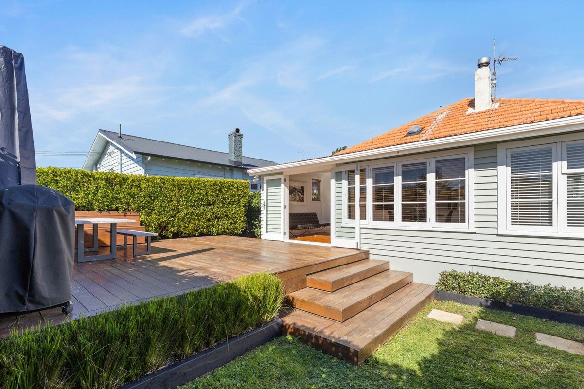 51 Namata Road, One Tree Hill, Auckland - Carousel 1