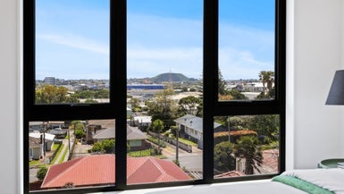 2/35 Ryburn Road, Mount Wellington, Auckland - Carousel 1