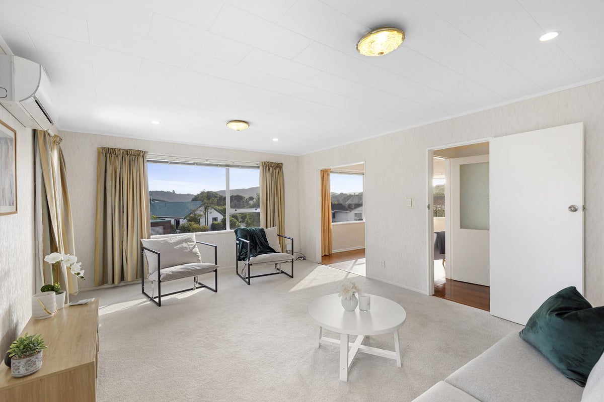 39 Tweed Road, Papakowhai, Porirua - Carousel 2