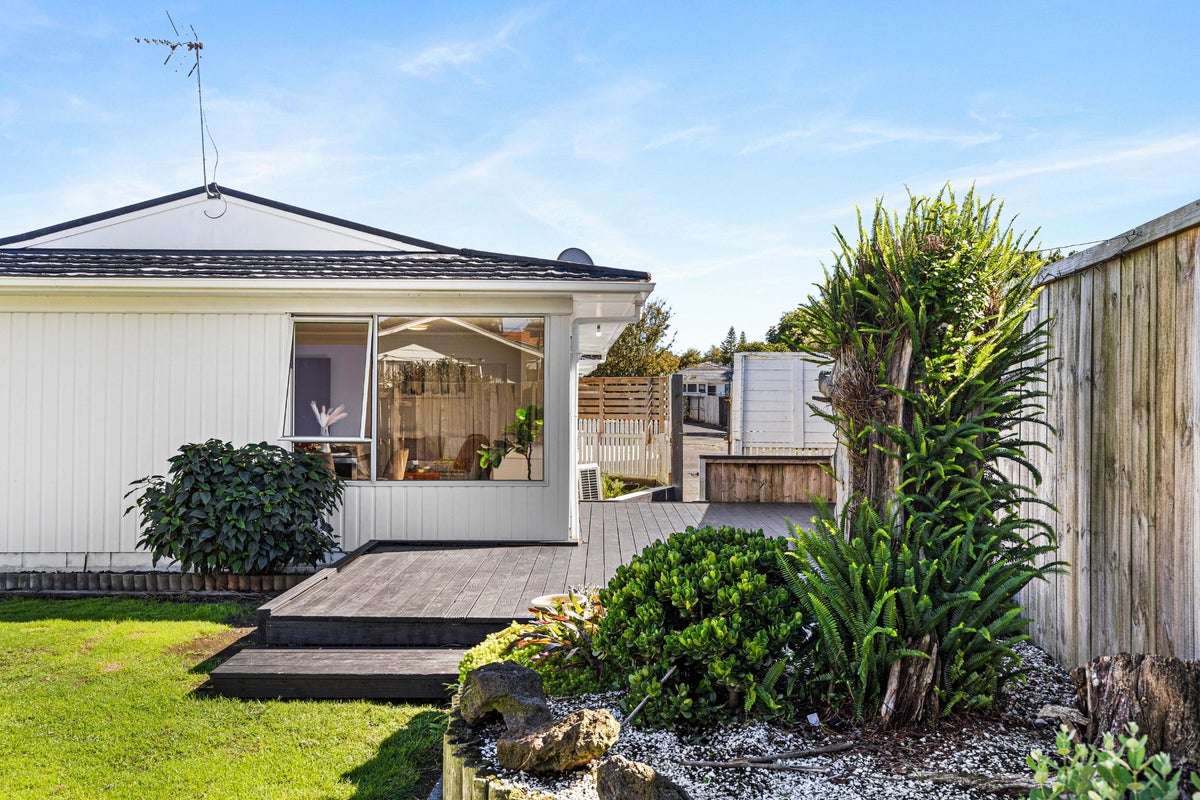 2/53 Tabitha Crescent, Henderson, Auckland - Carousel 2