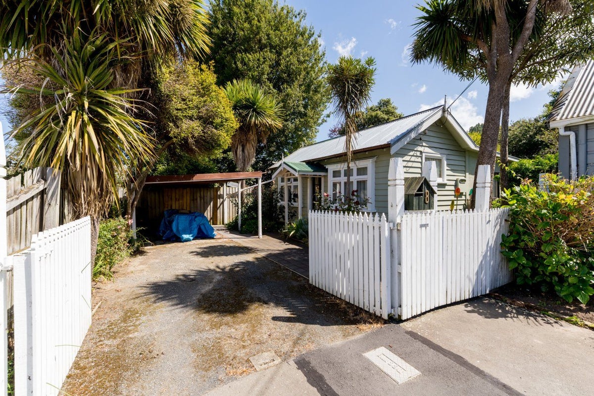8 Jura Street, North East Valley, Dunedin - Carousel 1