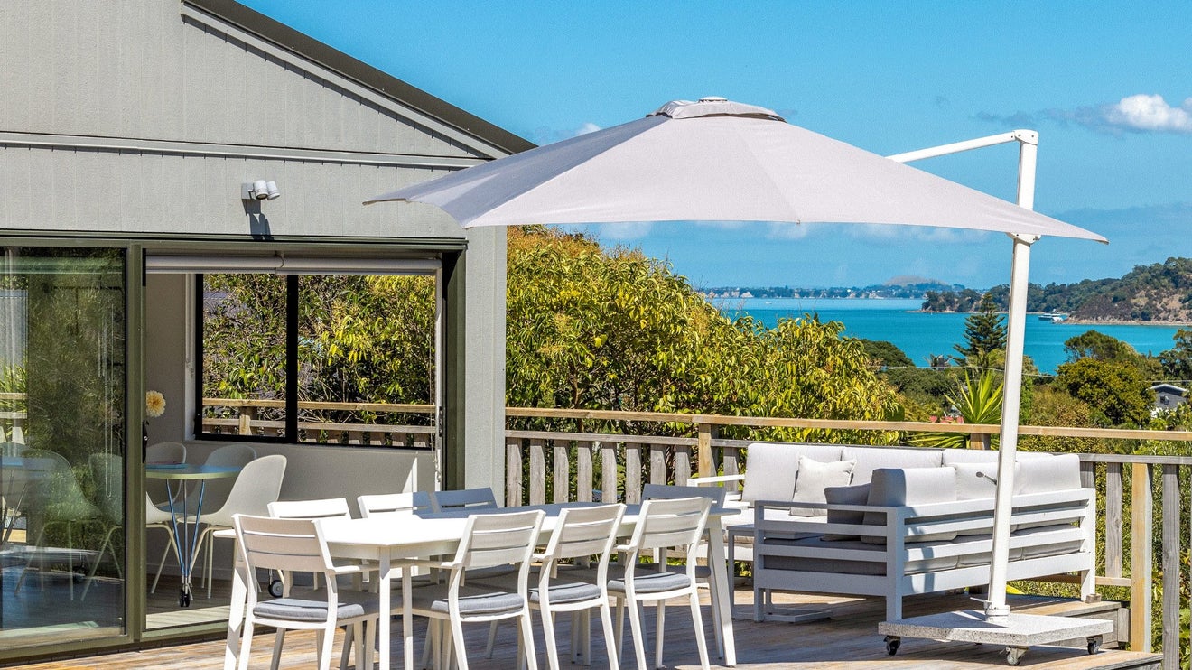 55 Hamilton Road, Waiheke Island, Auckland - Carousel 1