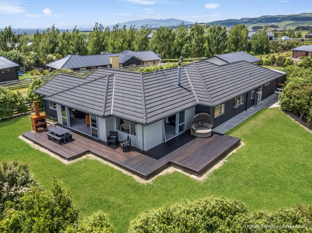 17 Westwood Drive, Aokautere, Palmerston North - Carousel 2