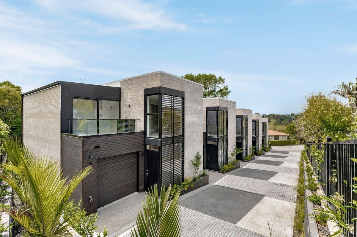 21E Arahia Street, Northcote, Auckland - Carousel 1