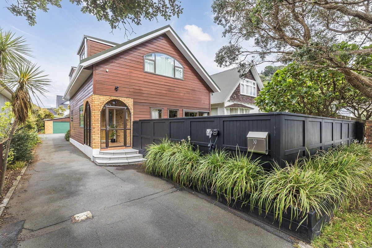 30 Burnham Street, Seatoun, Wellington - Carousel 1