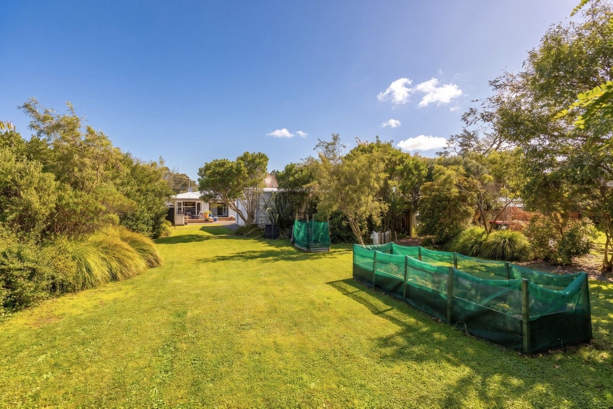 91 Brandon Street, Featherston - Carousel 2