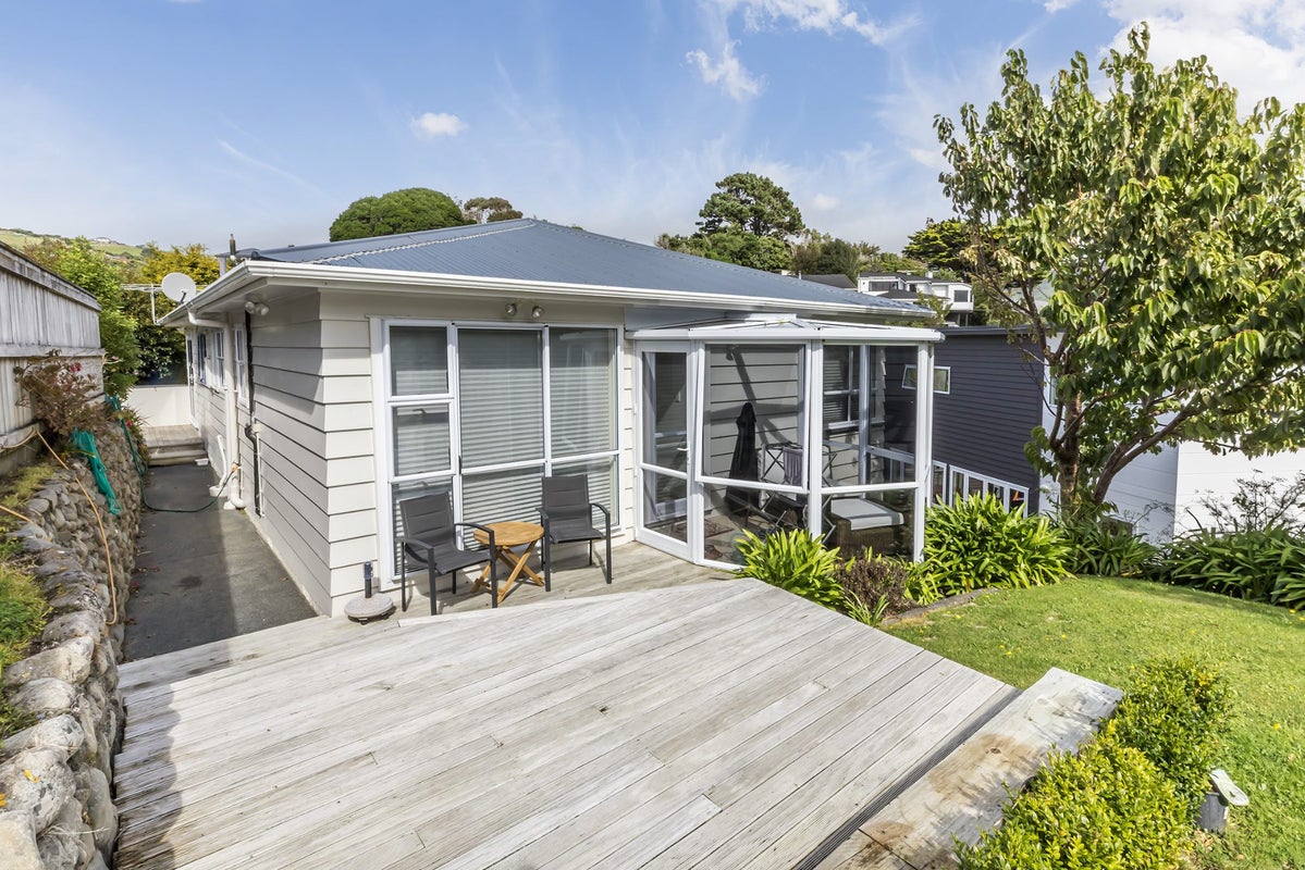 13 Kowhai Street, Tawa, Wellington - Carousel 28