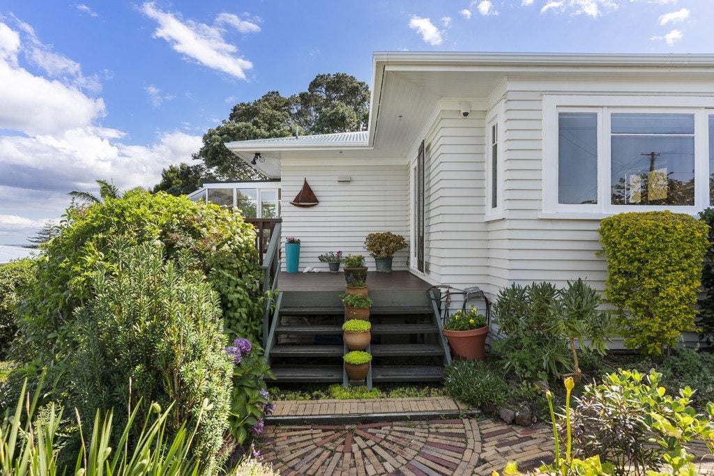 7 Belfast Street, Hillsborough, Auckland - Carousel 2