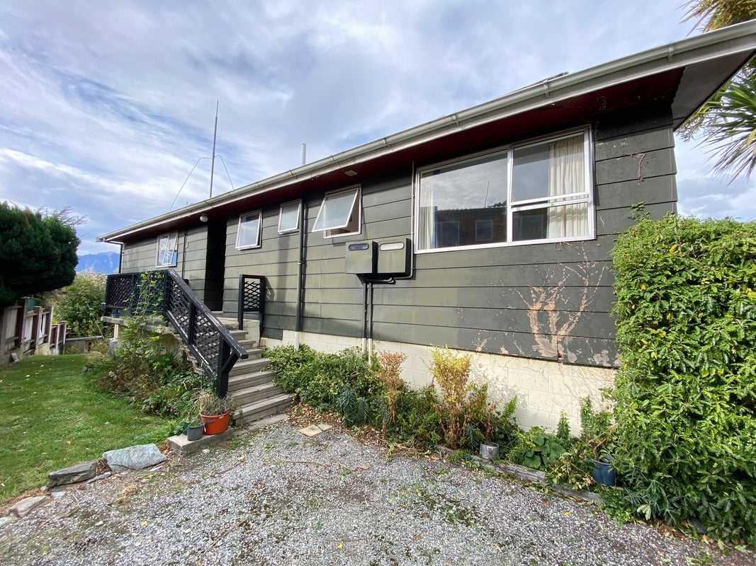 19 Greenstone Place, Fernhill, Queenstown - Carousel 1
