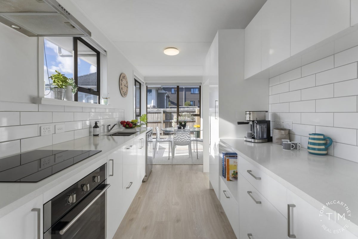 54 Myers Road, Manurewa East, Auckland - Carousel 2