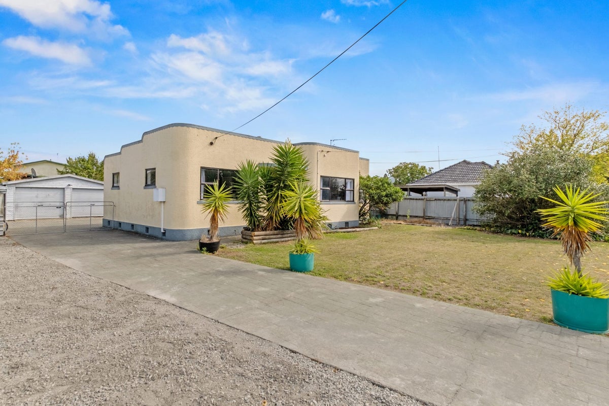 10 Burden Street, Redwoodtown, Blenheim - Carousel 1