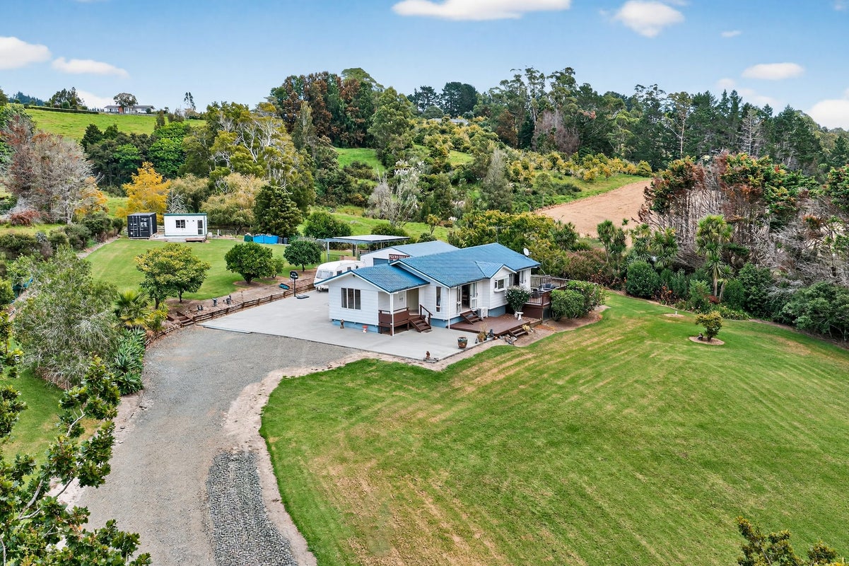 282 Glenmohr Road, Waipu, Waipu - Carousel 1