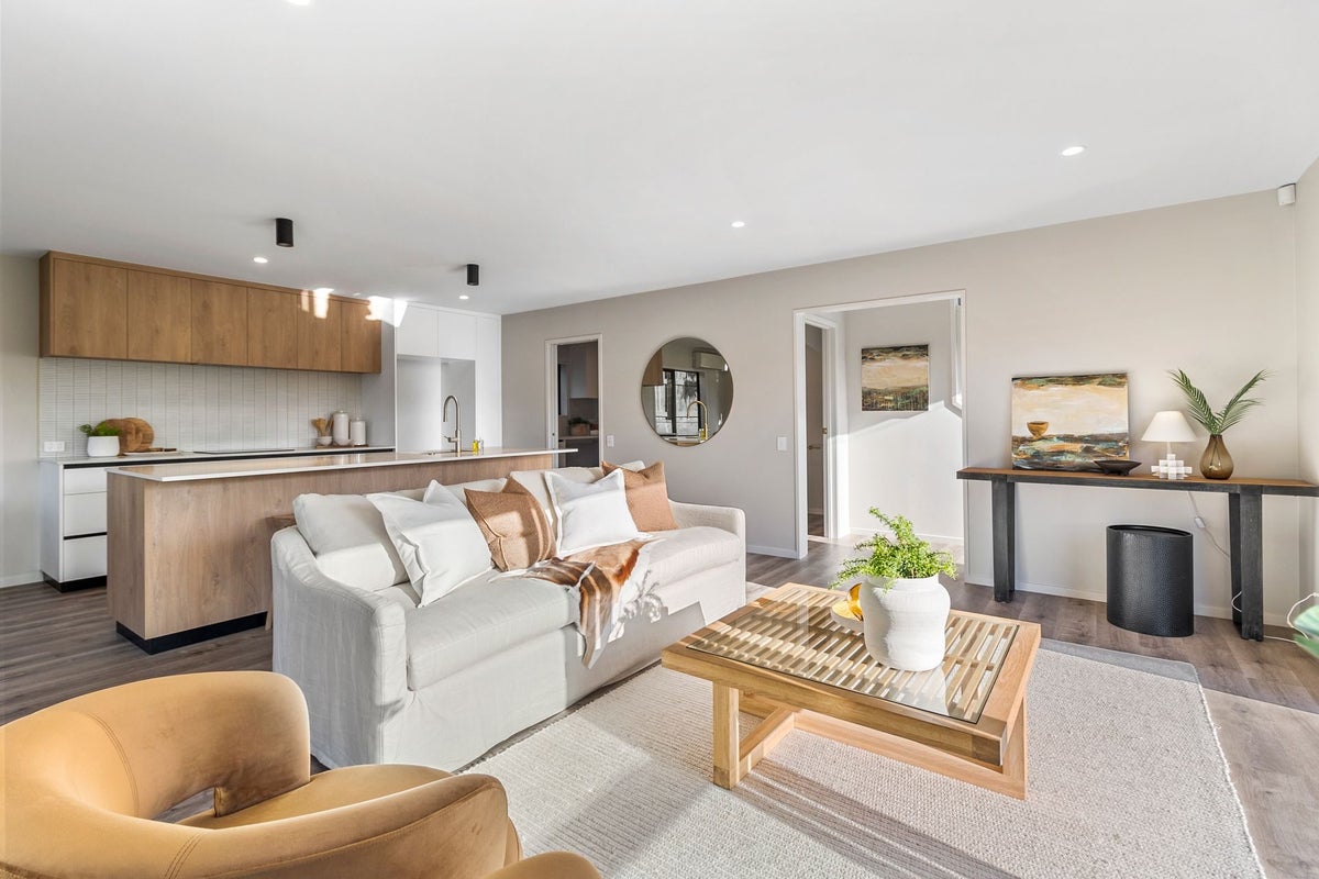 1/22 Clonbern Road, Remuera, Auckland - Carousel 2