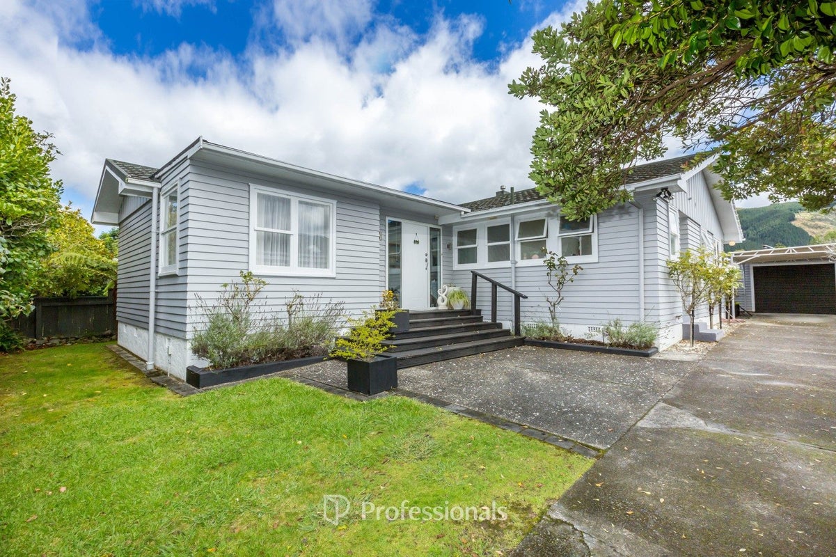 9 Matuku Street, Heretaunga, Upper Hutt - Carousel 1