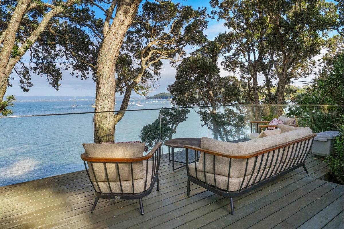 36 Queen Street, Northcote Point, Auckland - Carousel 1