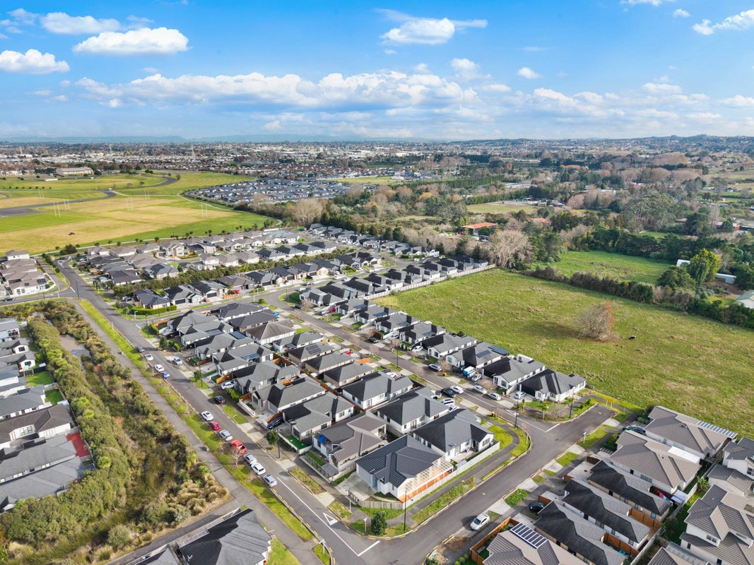 36 Koroheke Road, Takanini, Auckland - Carousel 37