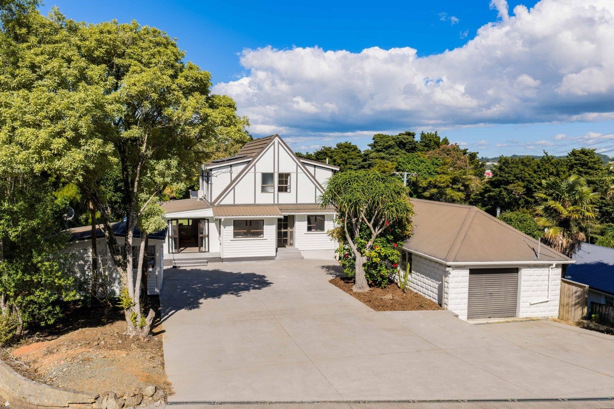 2 Memorial Drive, Parahaki, Whangarei - Carousel 1