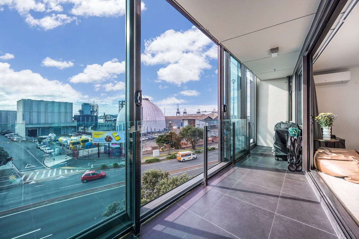 319/6 Dockside Lane, Auckland Central, Auckland - Carousel 1