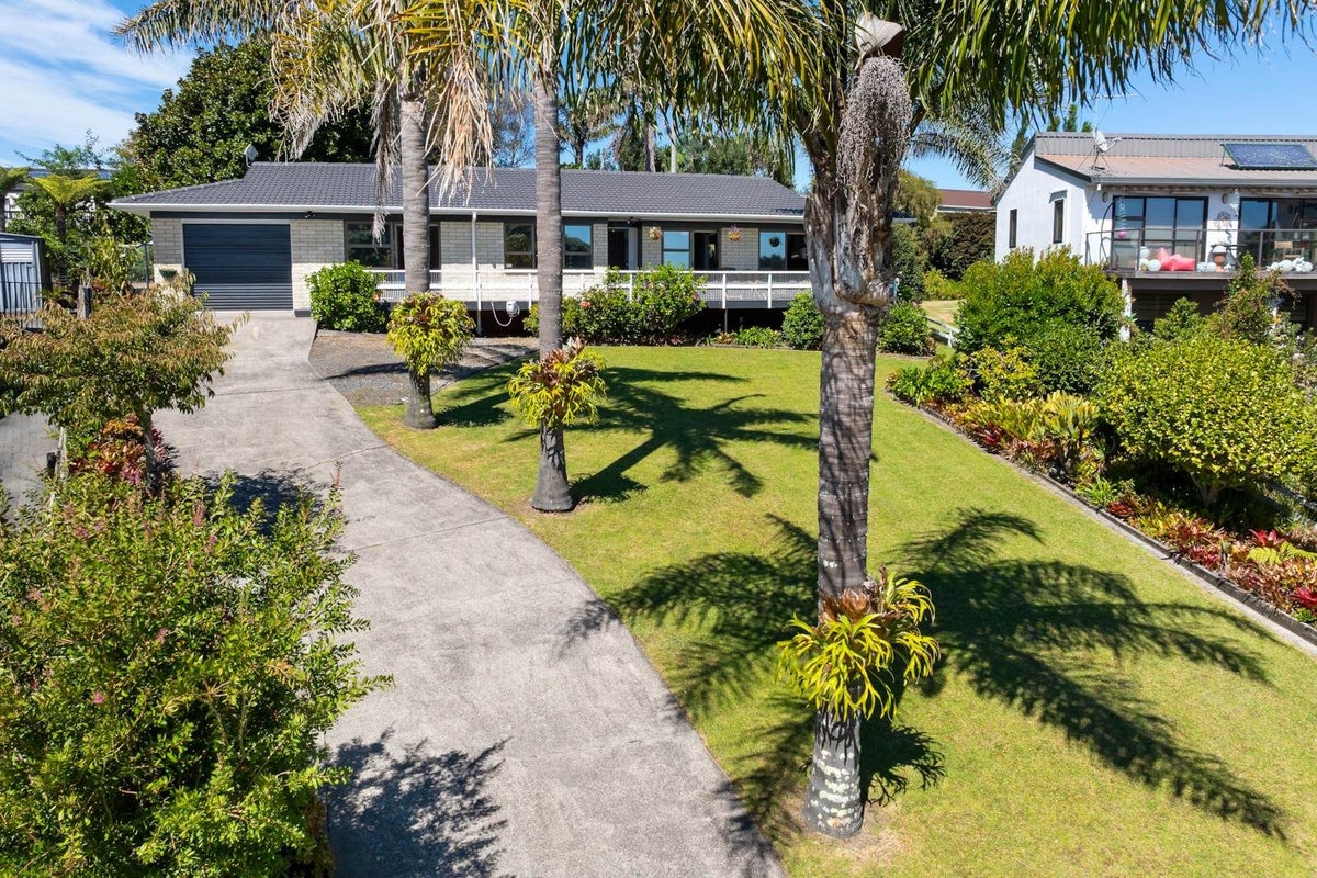 80 Torkar Road, Clarks Beach, Clarks Beach - Carousel 1