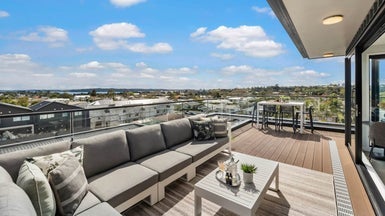 303/9 Walmer Road, Point Chevalier, Auckland - Carousel 1