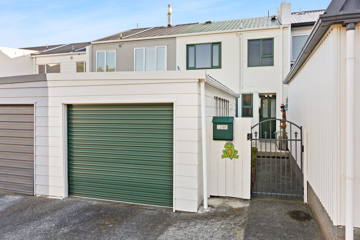 125 Akaroa Drive, Maupuia, Wellington - Carousel 1