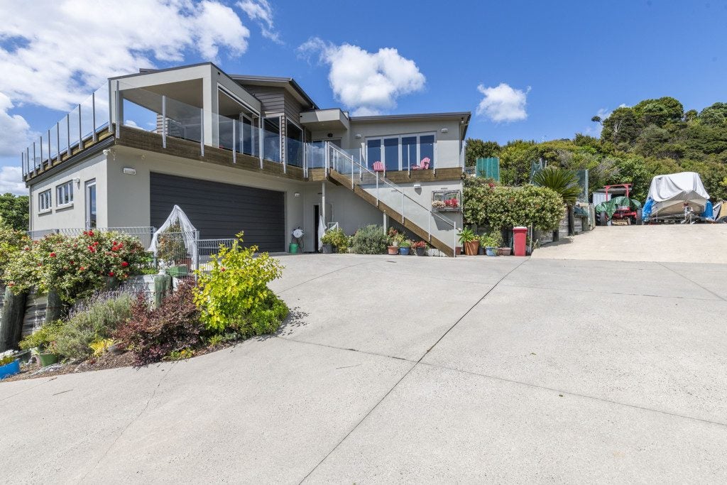 140 Glenfern Drive, Wyuna Bay, Coromandel - Carousel 2