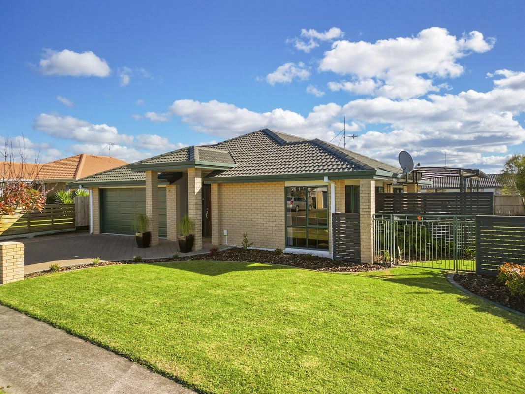 5 Mahonia Place, Pyes Pa, Tauranga - Carousel 1