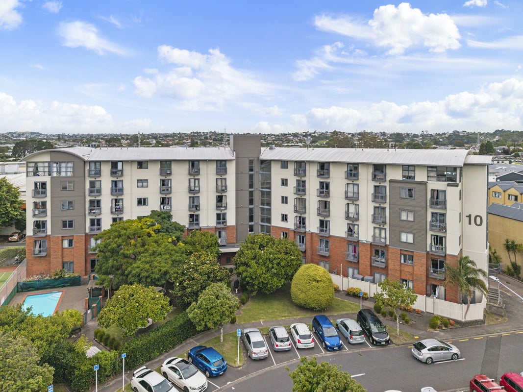2A/10 Crown Lynn Place, New Lynn, Auckland - Carousel 1
