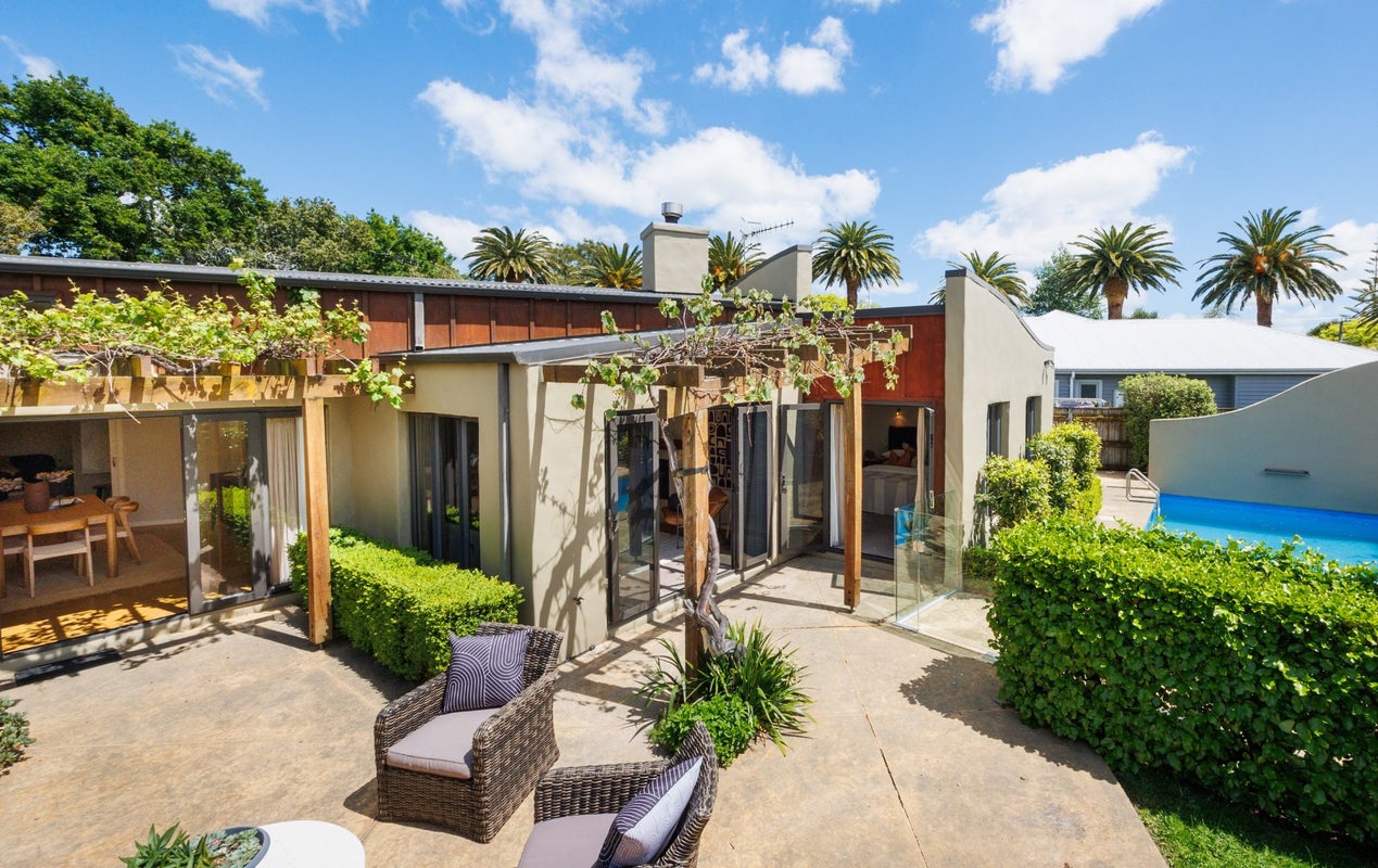 3 The Oaks, Awapuni, Palmerston North - Carousel 2