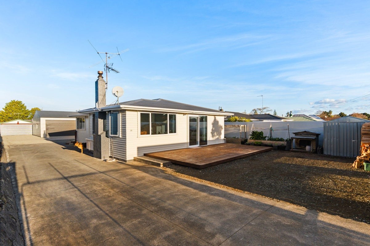 19 Elm Street, Mangapapa, Gisborne - Carousel 1