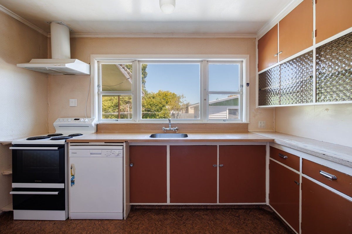 2 Kent Terrace, Taradale, Napier - Carousel 2