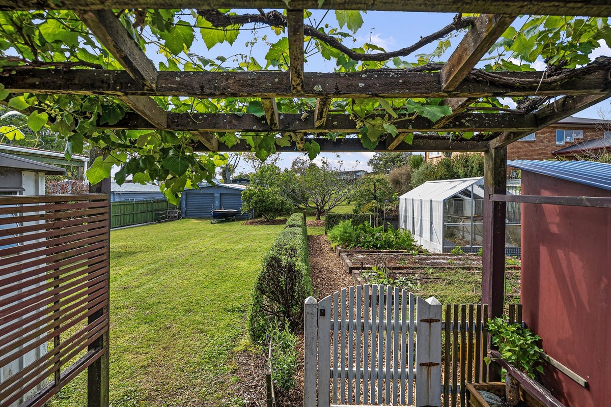 25 Felgrove Street, Glendene, Auckland - Carousel 1