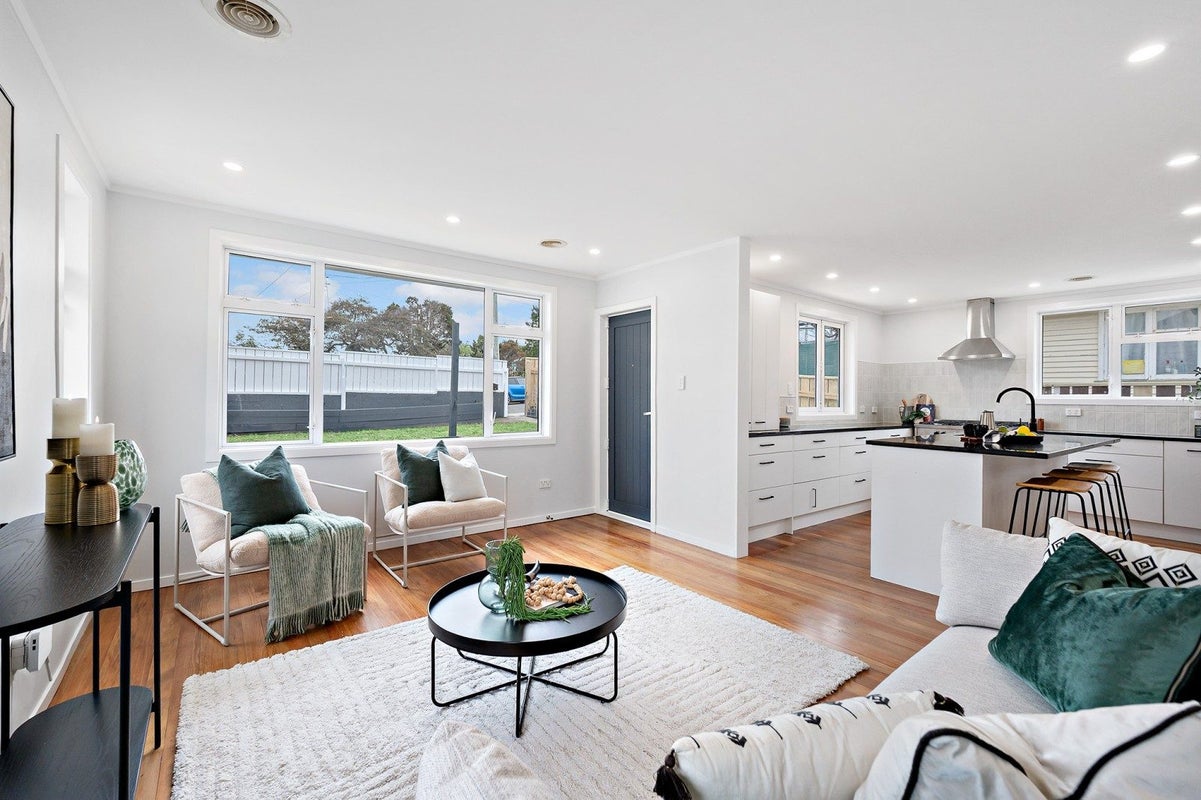 7 Massey Street, Tawa, Wellington, Wellington - Carousel 2