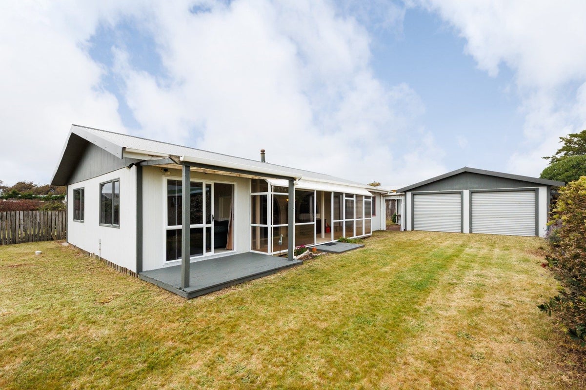 14 Te Kiri Street, Himatangi Beach, Himatangi Beach - Carousel 1
