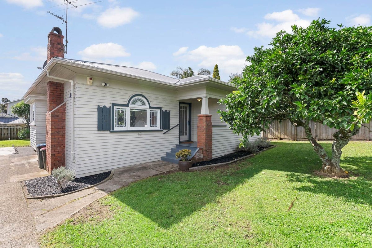 42 Duke Street, Mount Roskill, Auckland - Carousel 1
