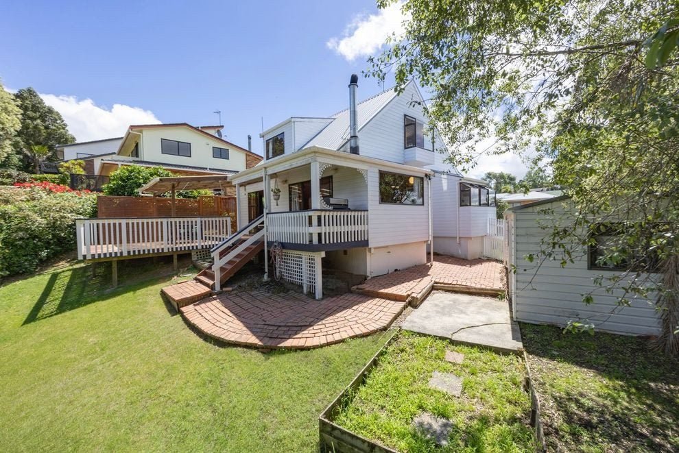 62 Rhinevale Close, Henderson, Auckland - Carousel 1