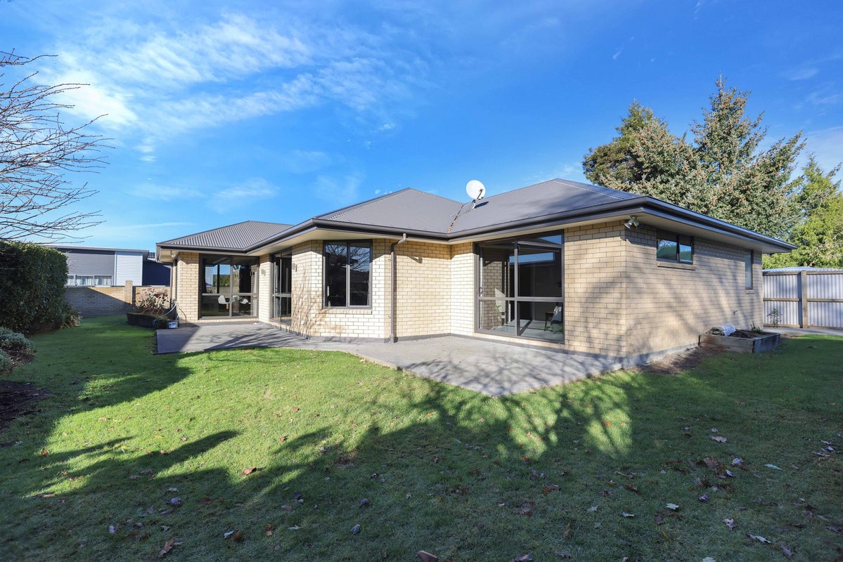 13 Maynard Place, Netherby, Ashburton - Carousel 1