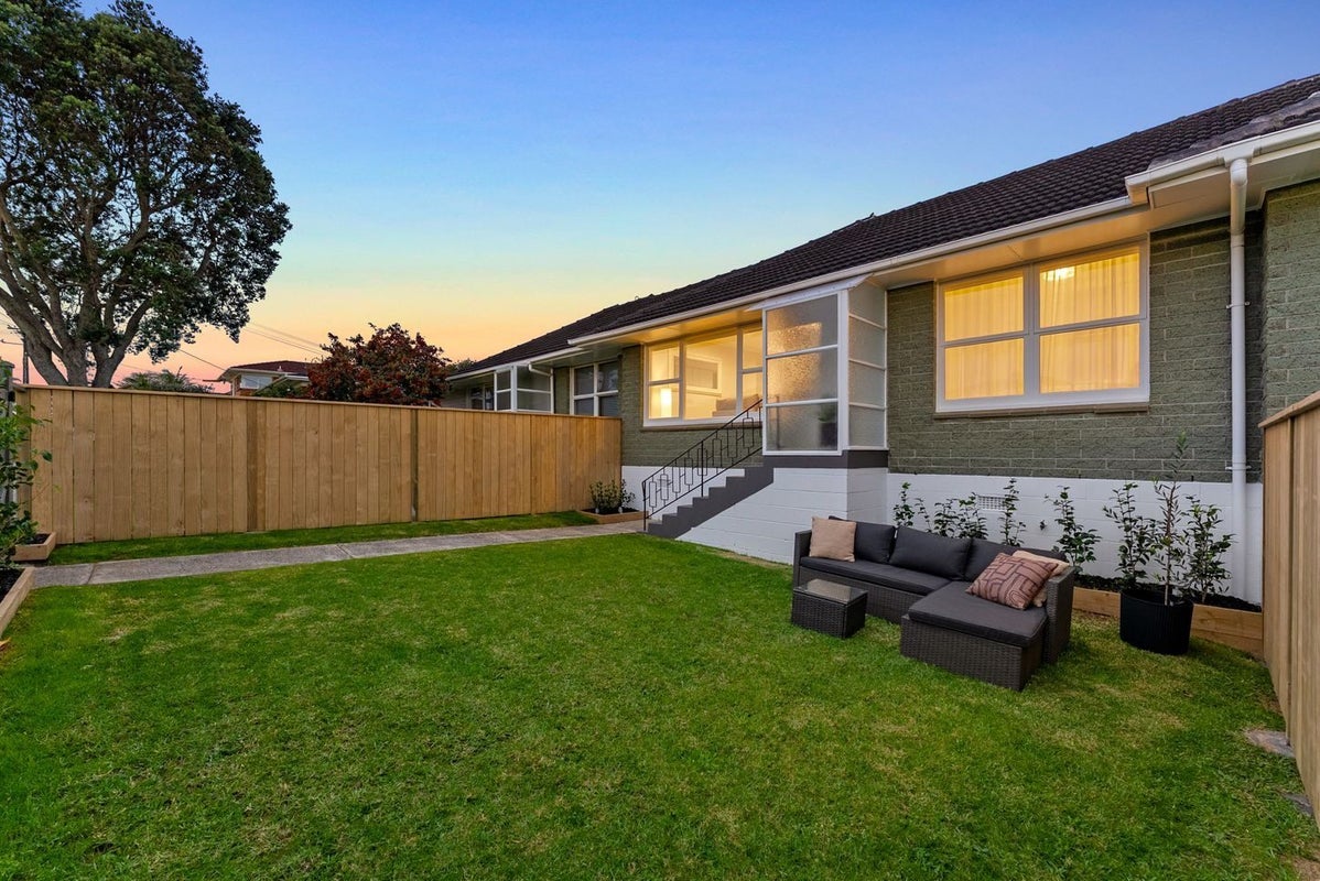 2/1 Ngaio Street, Takapuna, Auckland - Carousel 1