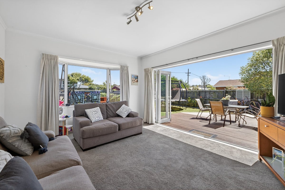 319 Estuary Road, South New Brighton, Christchurch - Carousel 2