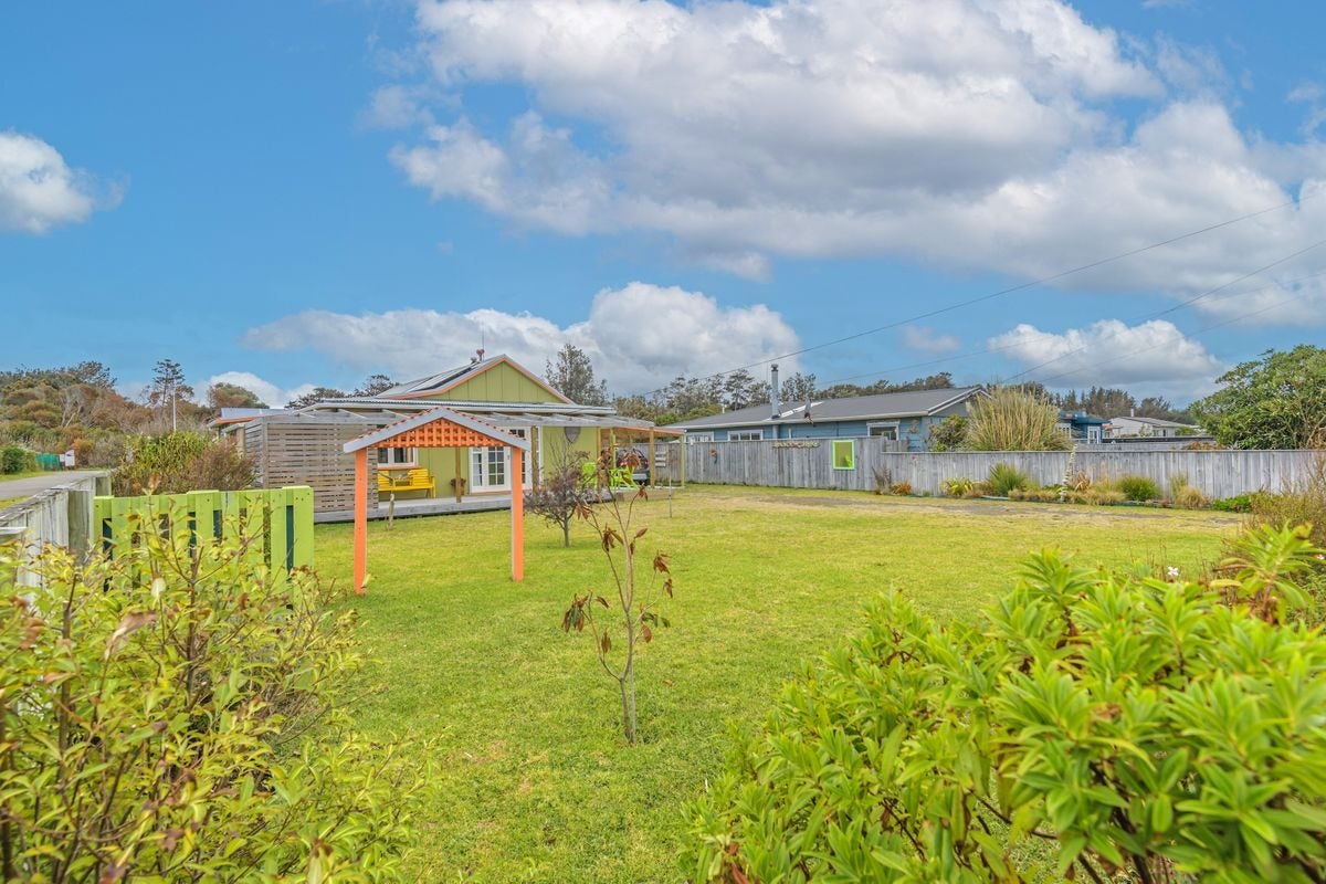 34 Koputara Road, Himatangi Beach, Foxton - Carousel 25
