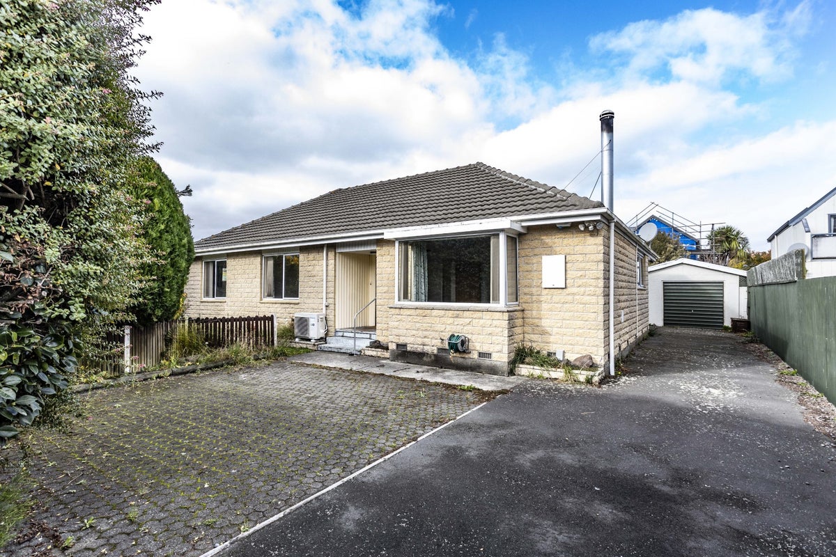 32 Burlington Street, Sydenham, Christchurch - Carousel 1