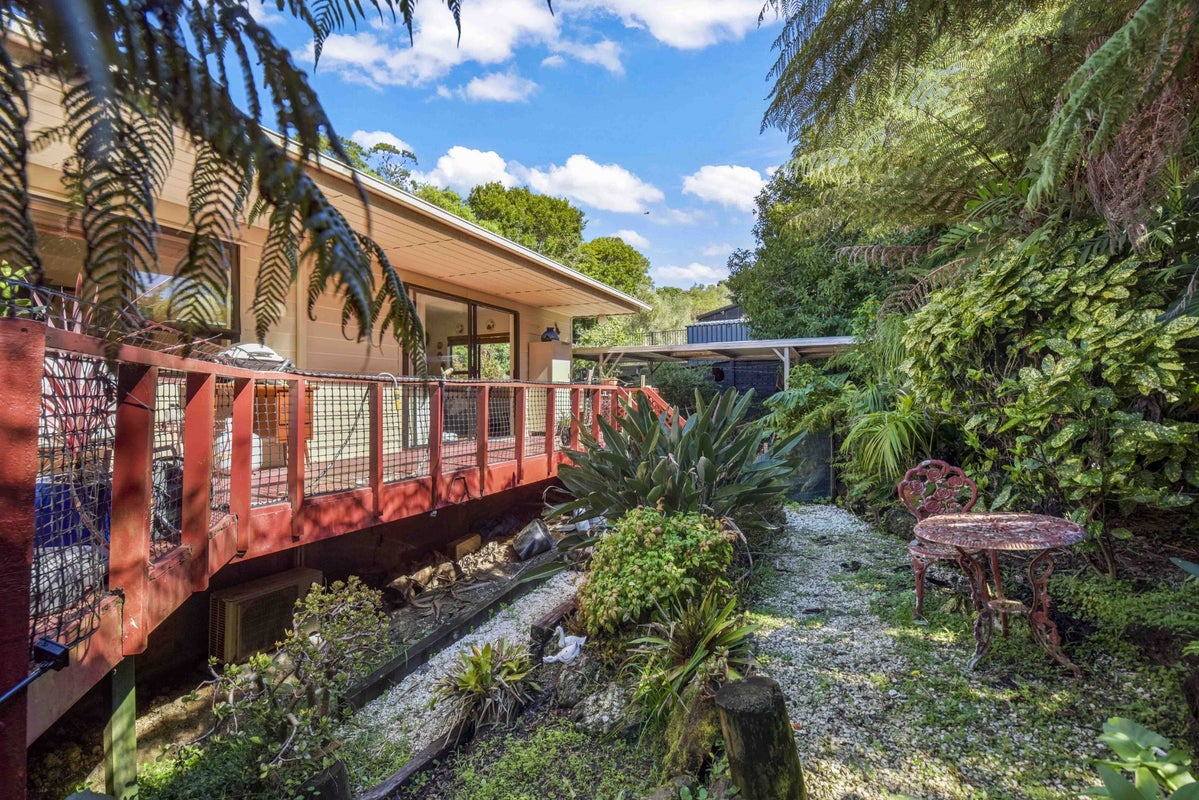 1/24 Everard Avenue, Army Bay, Whangaparaoa - Carousel 1