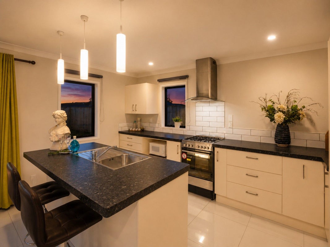 4 Butler Place, Fitzherbert, Palmerston North - Carousel 2