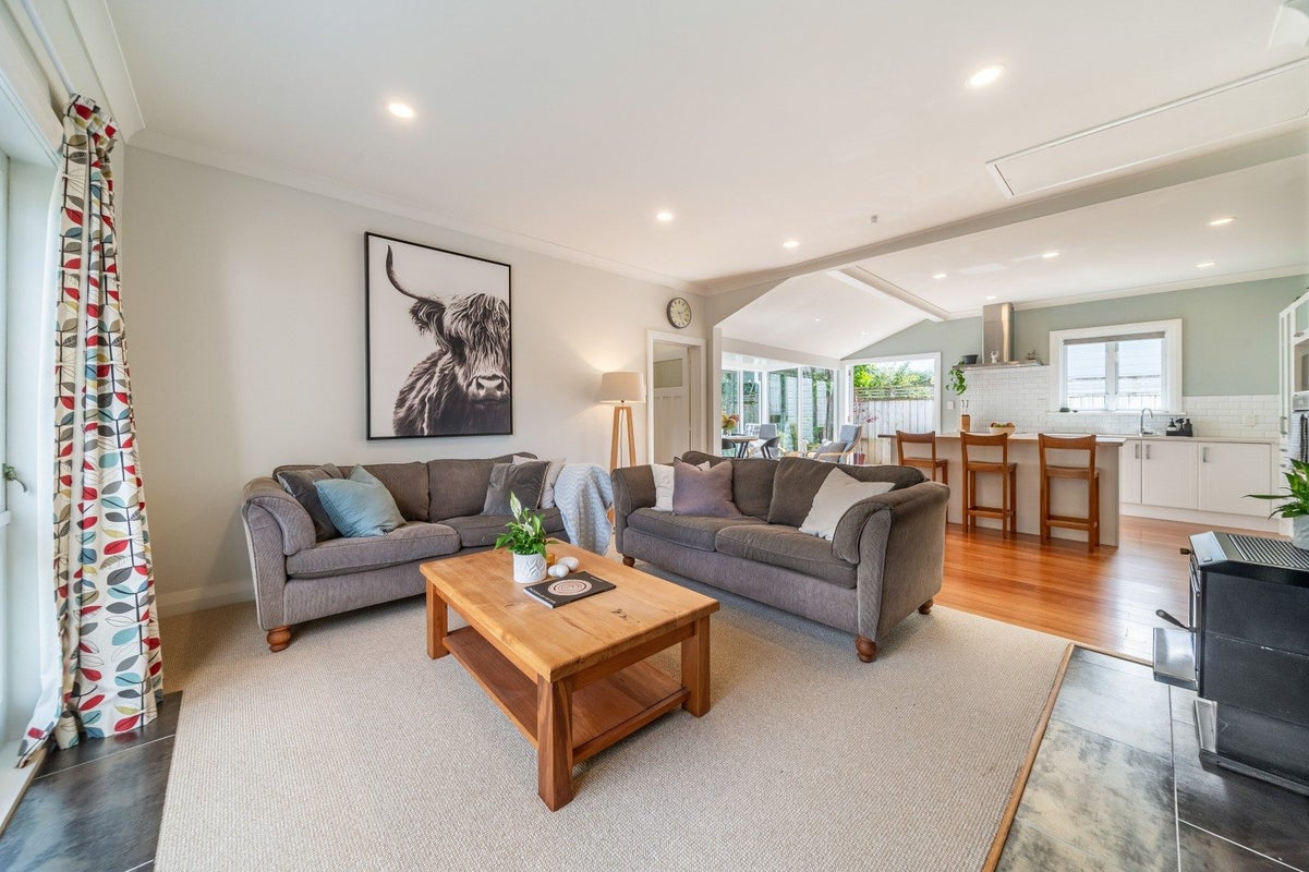 54 Awatea Street, Ranui, Porirua - Carousel 2